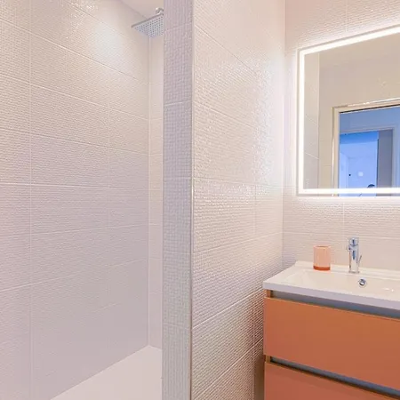 New - Terrasse 100m De La